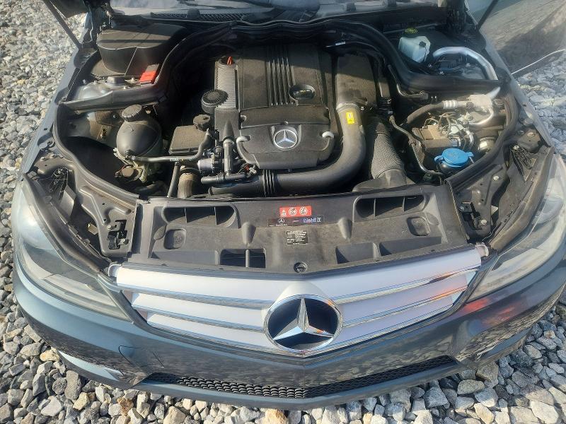 2012 Mercedes-benz C მანქანა იყიდება აუქციონზე, vin: WDDGF4HB4CF864177, აუქციონის ნომერი: 63596896