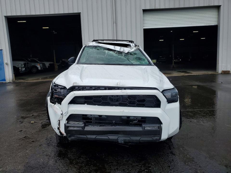 Продажа на аукционе авто 2025 Toyota 4runner, vin: JTEVB5BR5S5009318, номер лота: 66614326