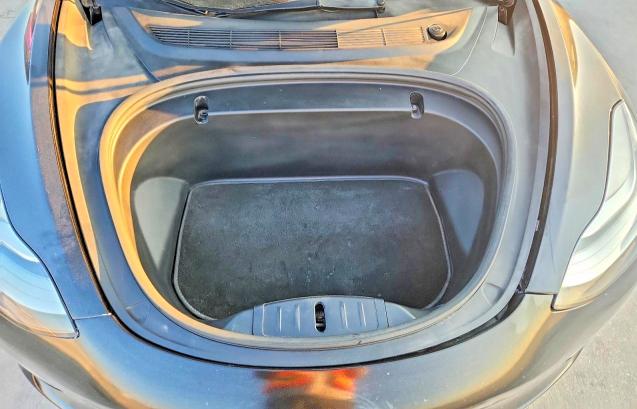 Продажа на аукционе авто 2018 Tesla Model 3, vin: 5YJ3E1EA2JF172376, номер лота: 63414176