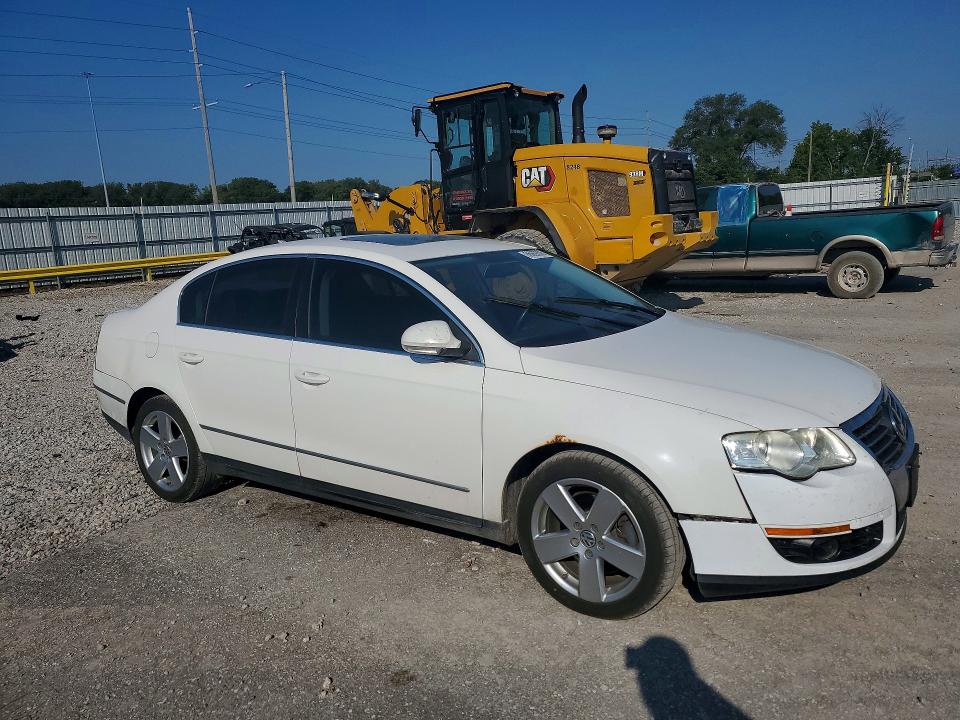 66869306 :رقم المزاد ، WVWAK73C18E211672 vin ، 2008 Volkswagen Passat مزاد بيع