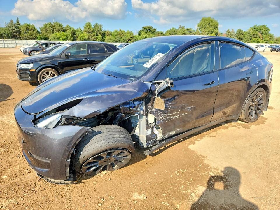 2024 Tesla Model Y მანქანა იყიდება აუქციონზე, vin: 7SAYGDEE3RA249675, აუქციონის ნომერი: 63679376