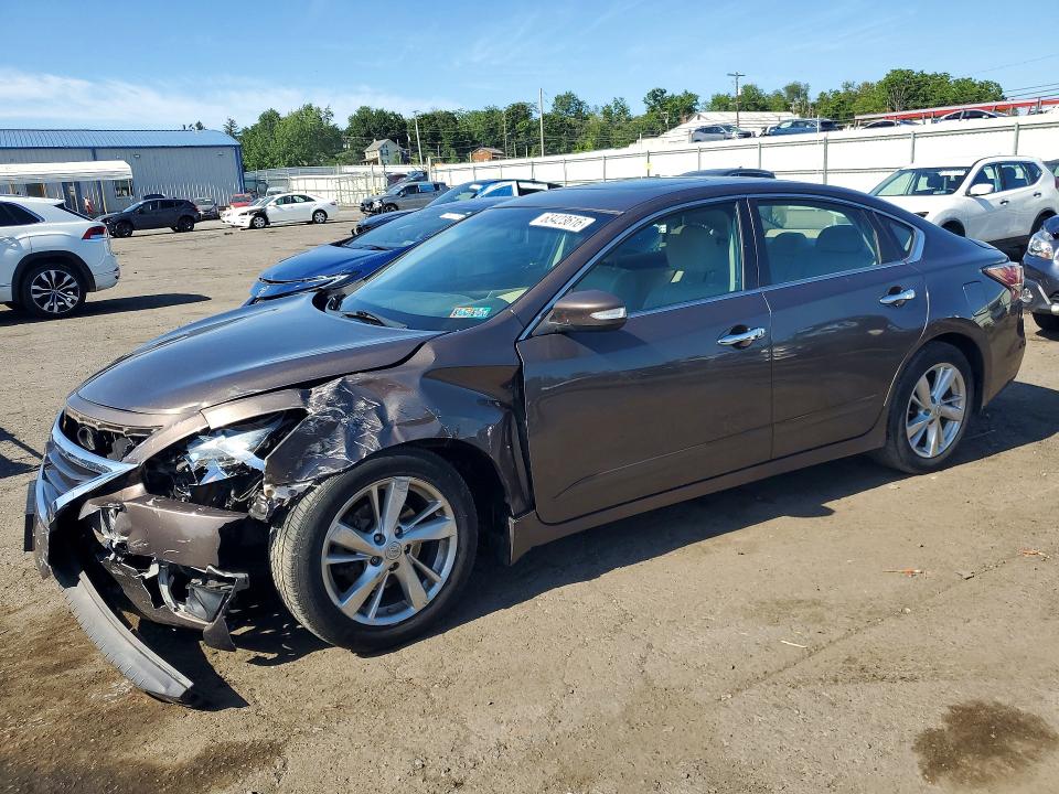 2015 Nissan Altima მანქანა იყიდება აუქციონზე, vin: 1N4AL3AP7FN354897, აუქციონის ნომერი: 63423616