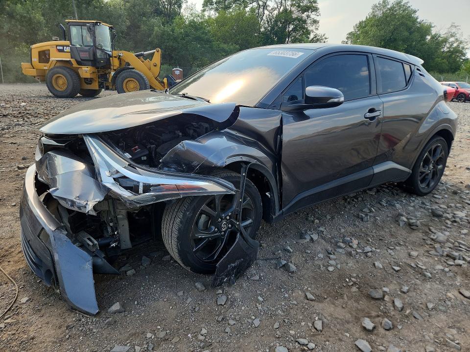 65303756 :رقم المزاد ، NMTKHMBX0JR017140 vin ، 2018 Toyota C-hr مزاد بيع