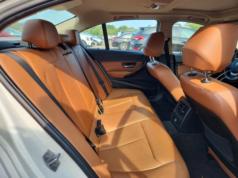 2013 Bmw 328 მანქანა იყიდება აუქციონზე, vin: WBA3B3C53DF535033, აუქციონის ნომერი: 64604136
