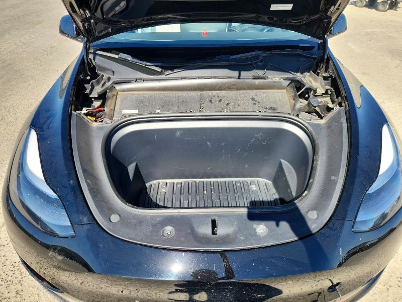 64290066 :رقم المزاد ، 7SAYGAEE4PF640560 vin ، 2023 Tesla Model Y مزاد بيع