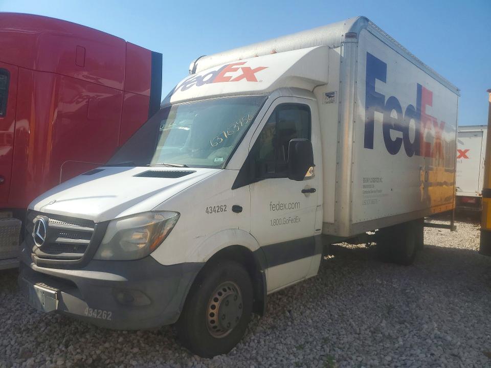 63763956 :رقم المزاد ، WDAPF4DC2E9576395 vin ، 2014 Mercedes-benz Sprinter مزاد بيع