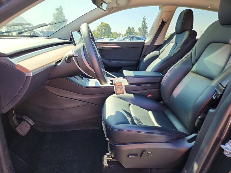 64772966 :رقم المزاد ، 7SAYGDED3SF276598 vin ، 2025 Tesla Model Y مزاد بيع