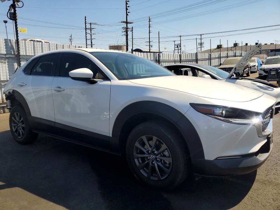 64102586 :رقم المزاد ، 3MVDMBAM1PM548310 vin ، 2023 Mazda Cx-30 مزاد بيع