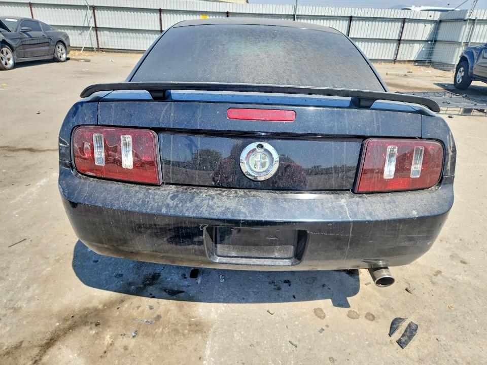 2005 Ford Mustang მანქანა იყიდება აუქციონზე, vin: 1ZVFT80N155149102, აუქციონის ნომერი: 64457766