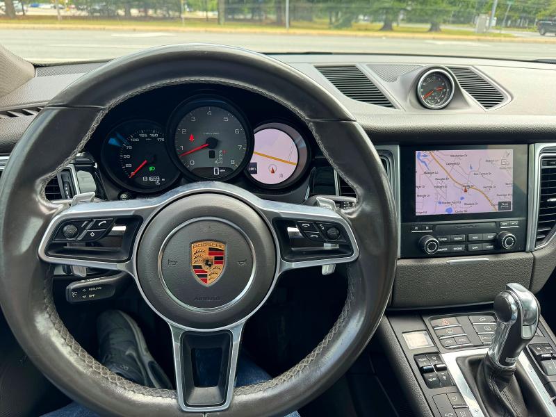 Продаж на аукціоні авто 2018 Porsche Macan, vin: WP1AB2A52JLB33457, номер лоту: 63805876