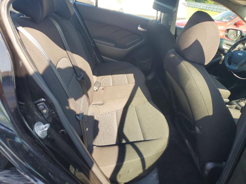 63552776 :رقم المزاد ، 3KPFK4A73JE273725 vin ، 2018 Kia Forte مزاد بيع