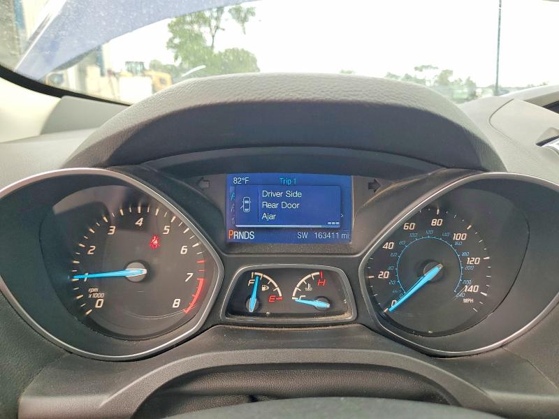 65212586 :رقم المزاد ، 1FMCU0GX5FUC30005 vin ، 2015 Ford Escape مزاد بيع