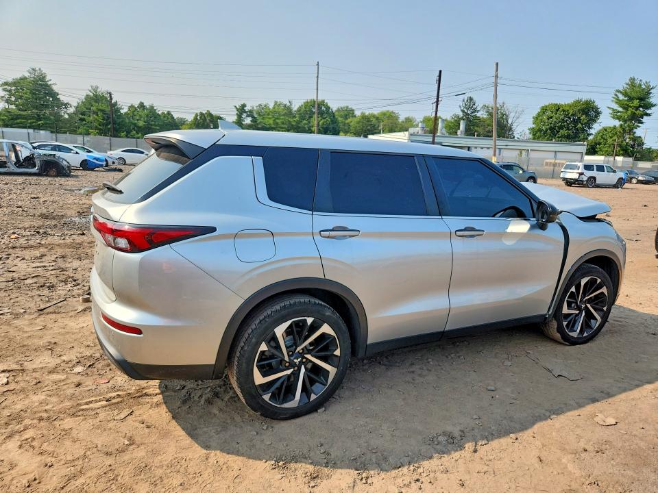 Продажа на аукционе авто 2022 Mitsubishi Outlander, vin: JA4J3TA88NZ029230, номер лота: 64849136