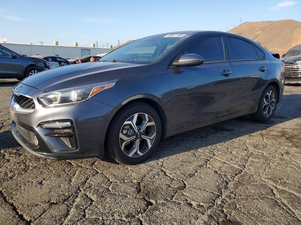 63821166 :رقم المزاد ، 3KPF24AD3ME407773 vin ، 2021 Kia Forte مزاد بيع