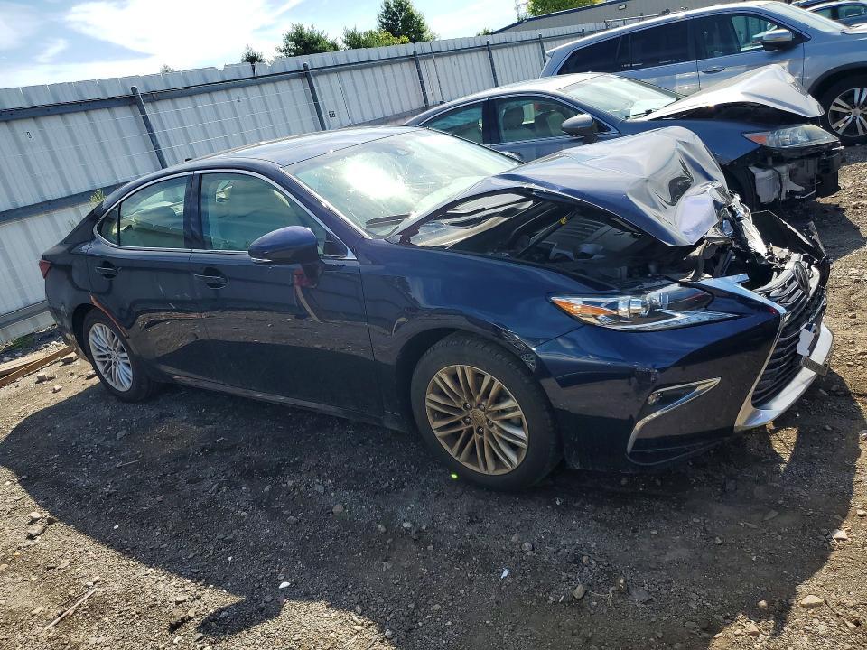 63640296 :رقم المزاد ، 58ABK1GG7HU063178 vin ، 2017 Lexus Es مزاد بيع