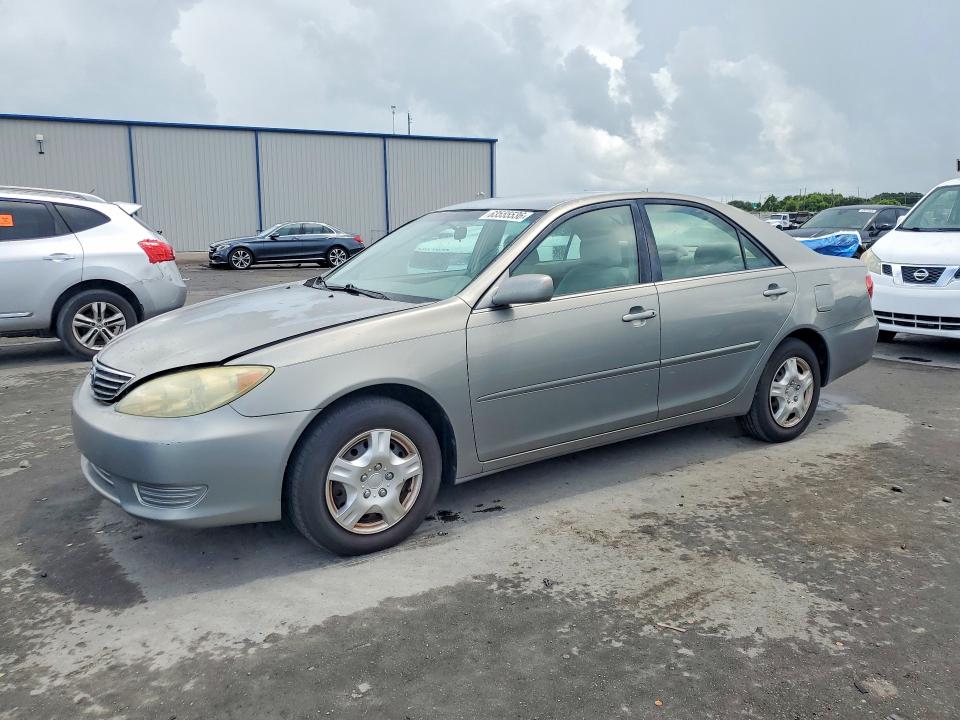 63555536 :رقم المزاد ، 4T1BE32K56U715346 vin ، 2006 Toyota Camry مزاد بيع