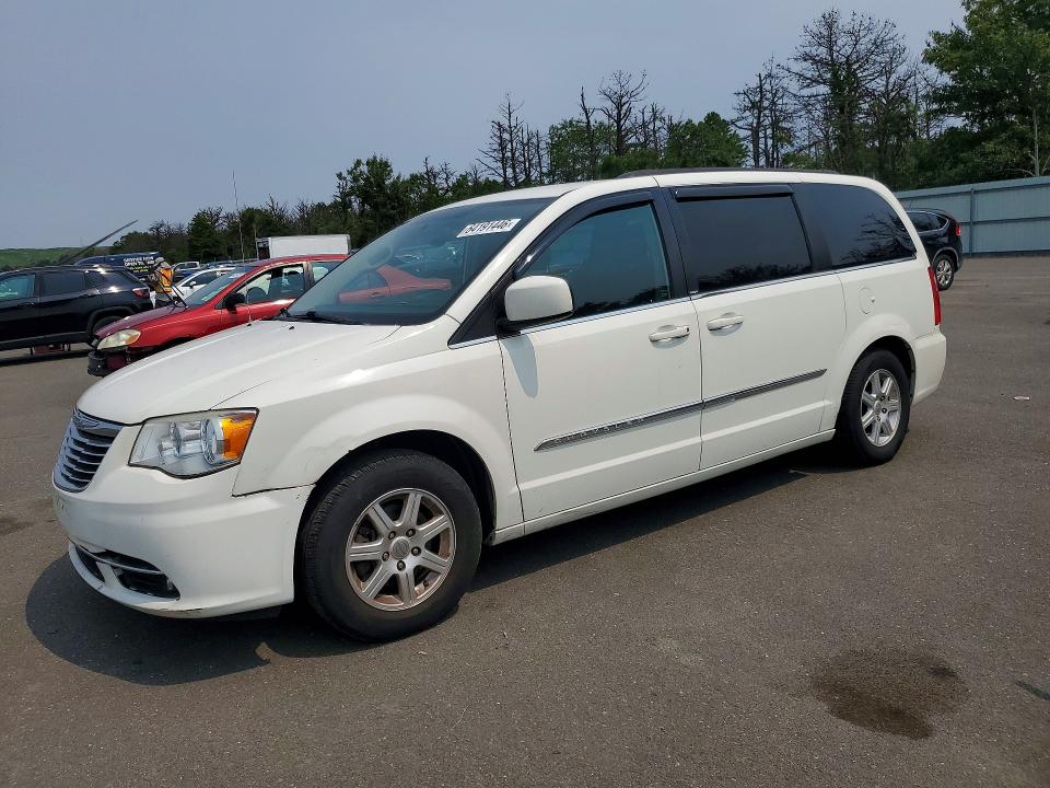 64191446 :رقم المزاد ، 2C4RC1BG1DR657674 vin ، 2013 Chrysler Town & Country مزاد بيع