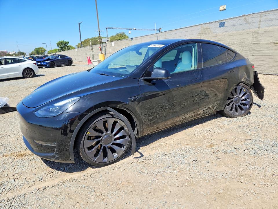 2024 Tesla Model Y მანქანა იყიდება აუქციონზე, vin: 7SAYGDEF8RF132993, აუქციონის ნომერი: 65662776