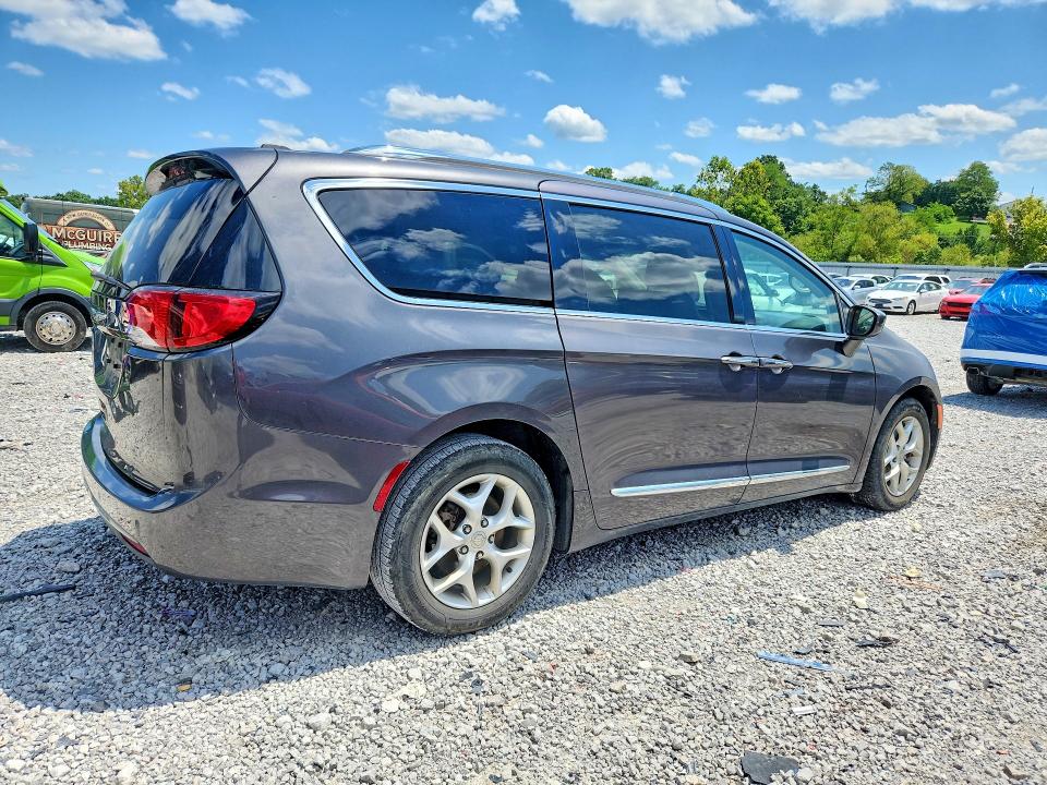 63448716 :رقم المزاد ، 2C4RC1EG1KR686942 vin ، 2019 Chrysler Pacifica مزاد بيع