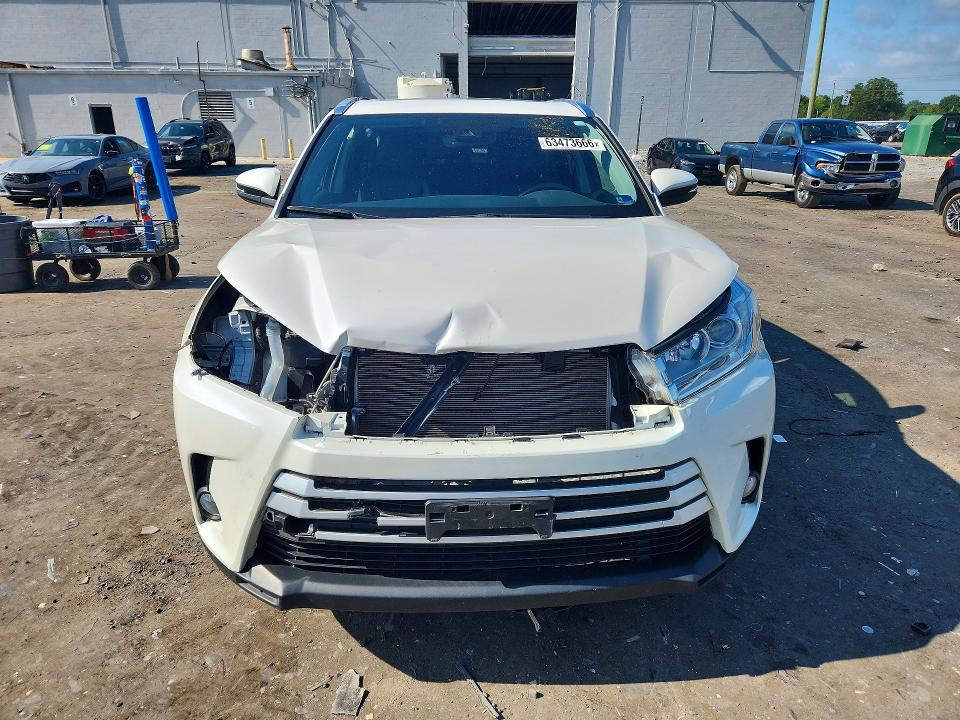 Продажа на аукционе авто 2019 Toyota Highlander, vin: 5TDJZRFH2KS595476, номер лота: 63473666