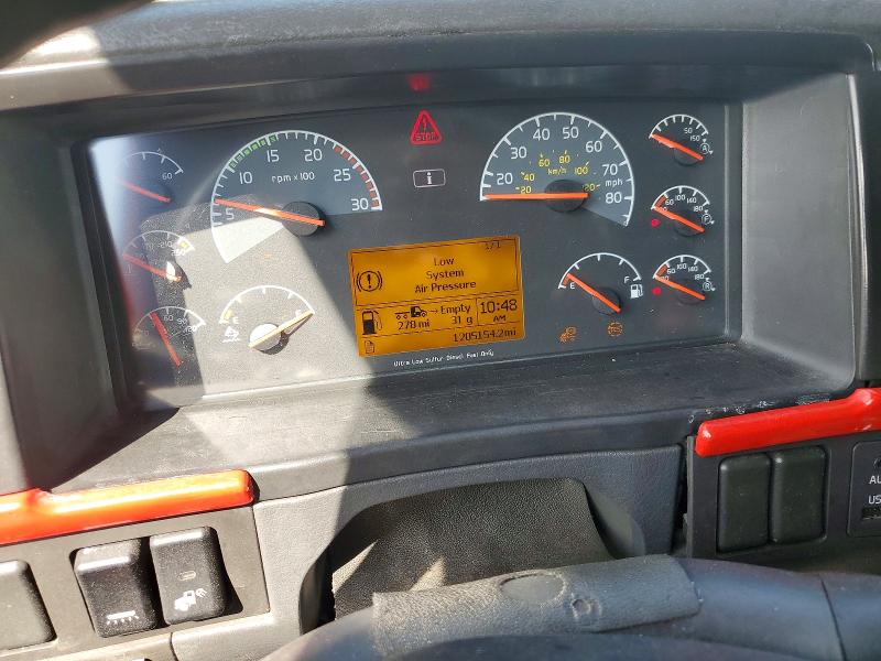 65437436 :رقم المزاد ، 4V4NC9THXBN533115 vin ، 2011 Volvo Vn مزاد بيع