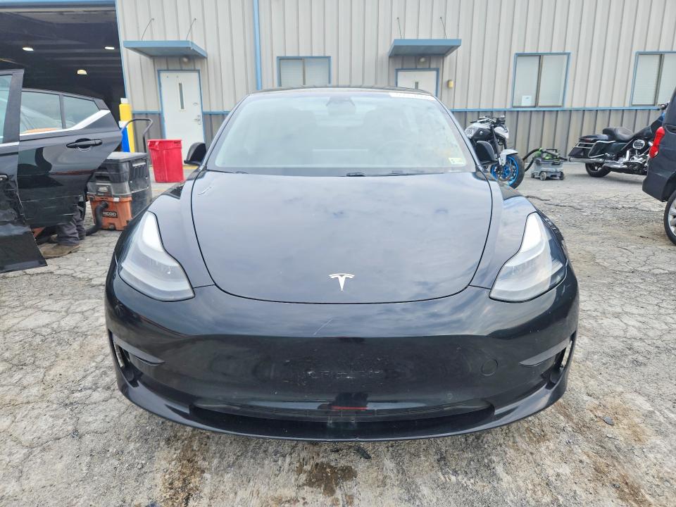 65057666 :رقم المزاد ، 5YJ3E1EAXMF915144 vin ، 2021 Tesla Model 3 مزاد بيع