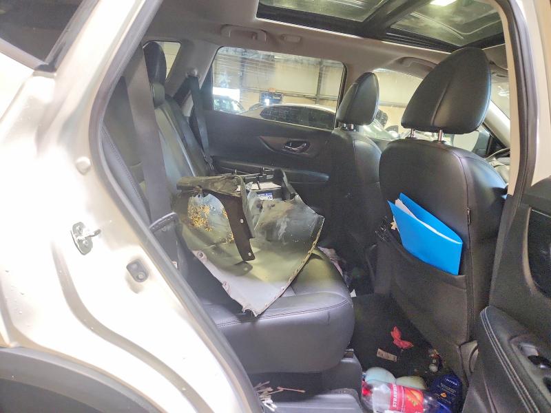 Продажа на аукционе авто 2015 Nissan Rogue, vin: 5N1AT2MV4FC802177, номер лота: 62851306