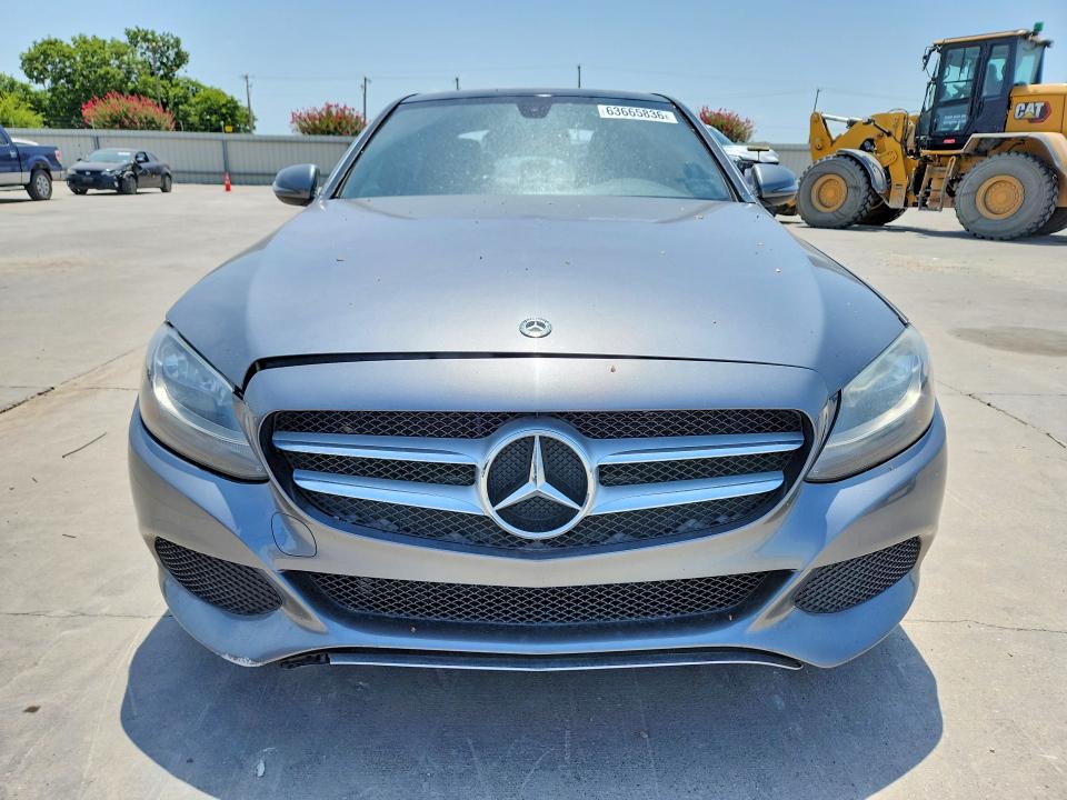 63665836 :رقم المزاد ، WDDWF4JB3JR416515 vin ، 2018 Mercedes-benz C مزاد بيع