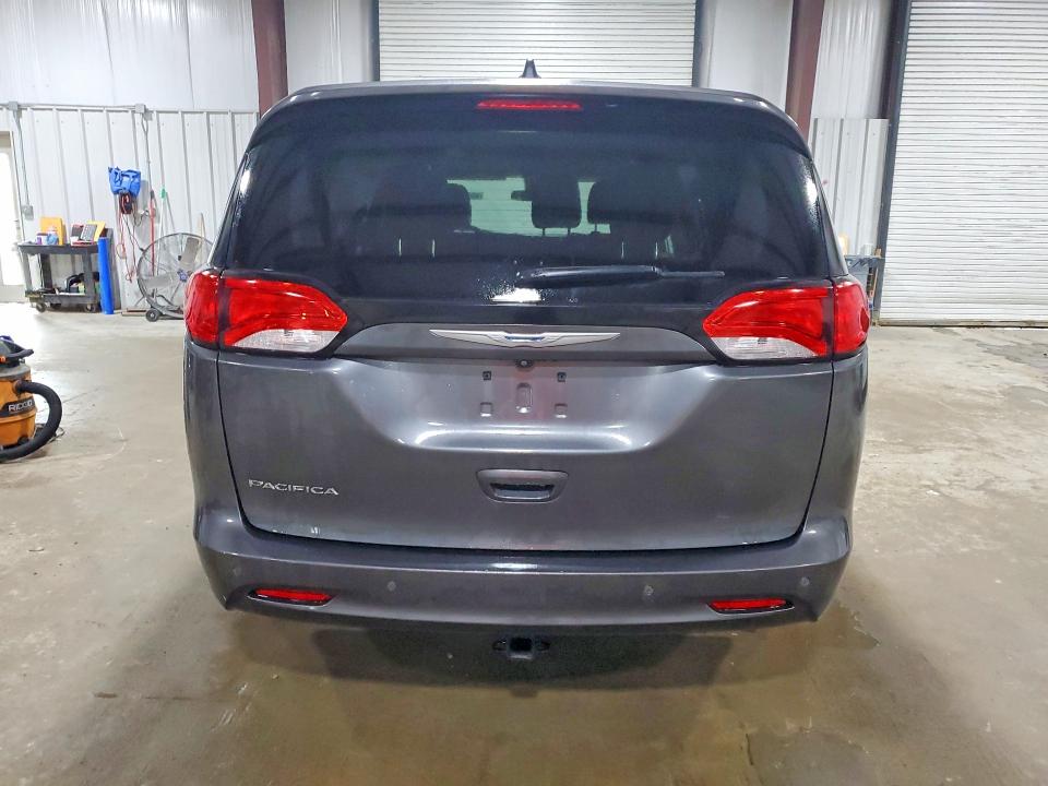 Продажа на аукционе авто 2018 Chrysler Pacifica, vin: 2C4RC1AG9JR104851, номер лота: 65361636