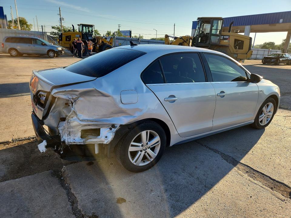 2013 Volkswagen Jetta მანქანა იყიდება აუქციონზე, vin: 3VW637AJ4DM272648, აუქციონის ნომერი: 64677056