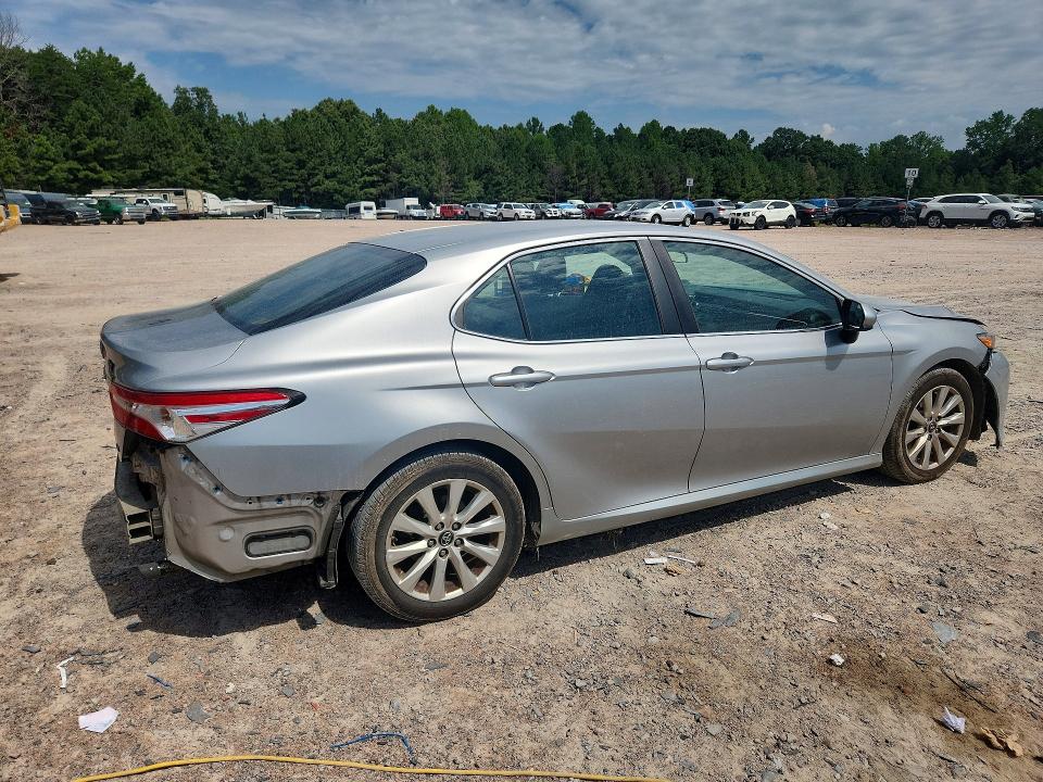 Продаж на аукціоні авто 2018 Toyota Camry, vin: 4T1B11HK1JU514432, номер лоту: 66430086
