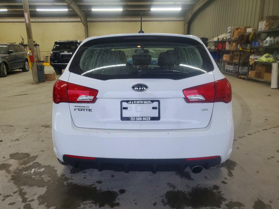 2011 Kia Forte5 მანქანა იყიდება აუქციონზე, vin: KNAFW5A33B5408817, აუქციონის ნომერი: 62819026
