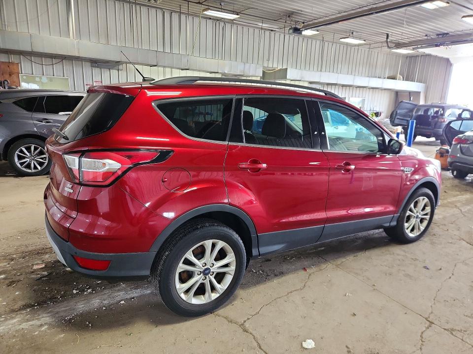 Продажа на аукционе авто 2017 Ford Escape, vin: 1FMCU0GD5HUB75595, номер лота: 64391816
