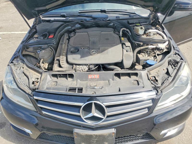 2014 Mercedes-benz C მანქანა იყიდება აუქციონზე, vin: WDDGF8AB9EA957956, აუქციონის ნომერი: 67237816