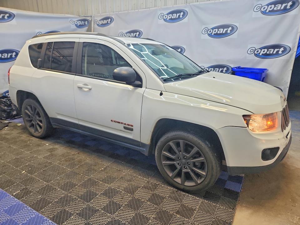 2017 Jeep Compass მანქანა იყიდება აუქციონზე, vin: 1C4NJDBB4HD107582, აუქციონის ნომერი: 65988686