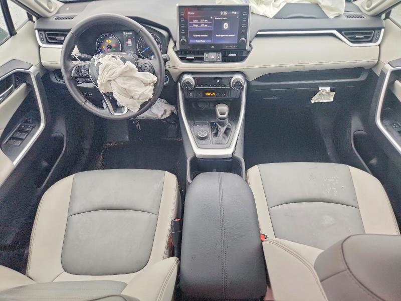 63111516 :رقم المزاد ، 4T3B6RFV8NU076373 vin ، 2022 Toyota Rav4 مزاد بيع