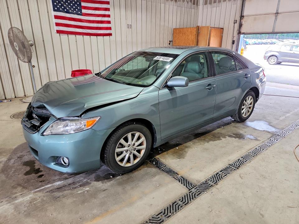 2011 Toyota Camry მანქანა იყიდება აუქციონზე, vin: 4T1BF3EK2BU749005, აუქციონის ნომერი: 63874656