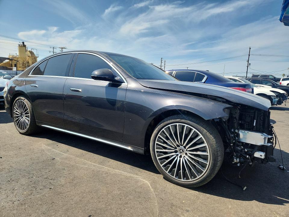 2024 Mercedes-benz E მანქანა იყიდება აუქციონზე, vin: W1KLF4HB5RA062712, აუქციონის ნომერი: 64601756