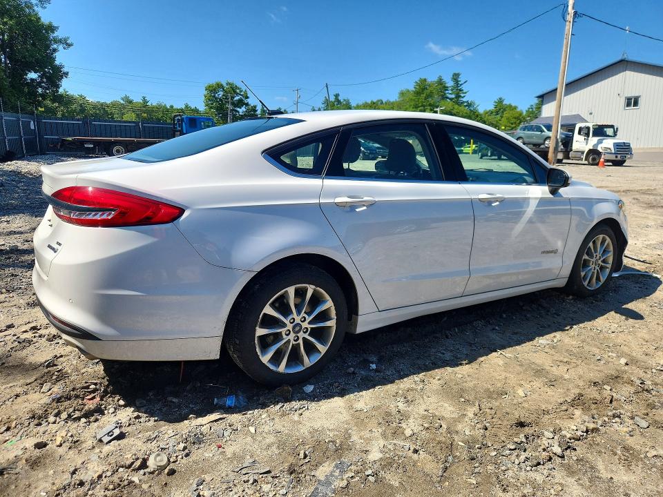 2017 Ford Fusion მანქანა იყიდება აუქციონზე, vin: 3FA6P0LU6HR261932, აუქციონის ნომერი: 63791906