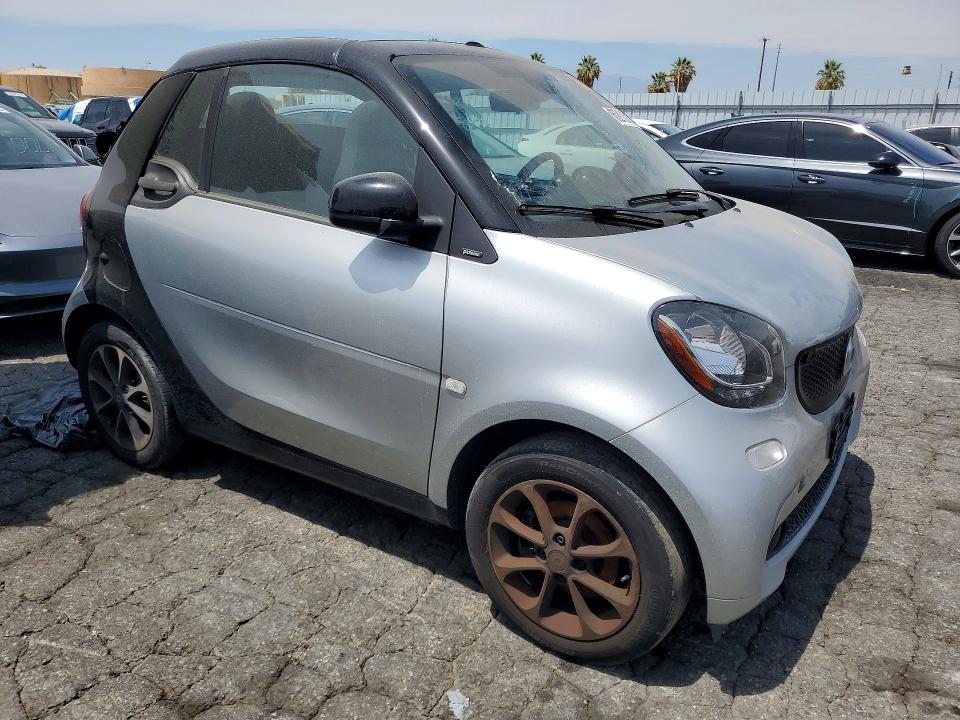 Aukcja sprzedaży 2017 Smart Fortwo, vin: WMEFK5DA3HK143627, numer aukcji: 65213316