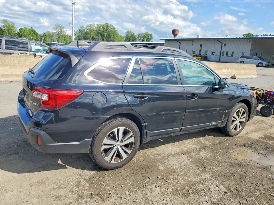 65897886 :رقم المزاد ، 4S4BSANC4J3296146 vin ، 2018 Subaru Outback مزاد بيع