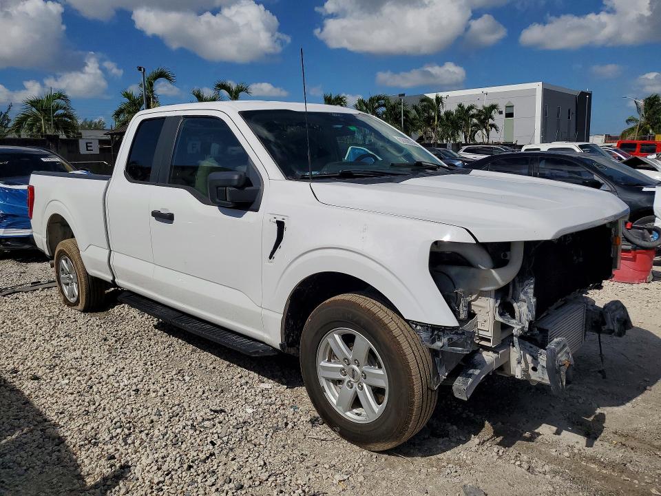 62088326 :رقم المزاد ، 1FTEX1C8XMKE52069 vin ، 2021 Ford F150 مزاد بيع