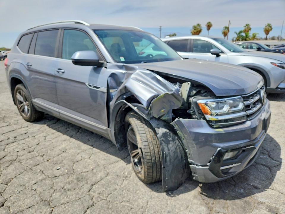2019 Volkswagen Atlas მანქანა იყიდება აუქციონზე, vin: 1V2RR2CA4KC590085, აუქციონის ნომერი: 64698706