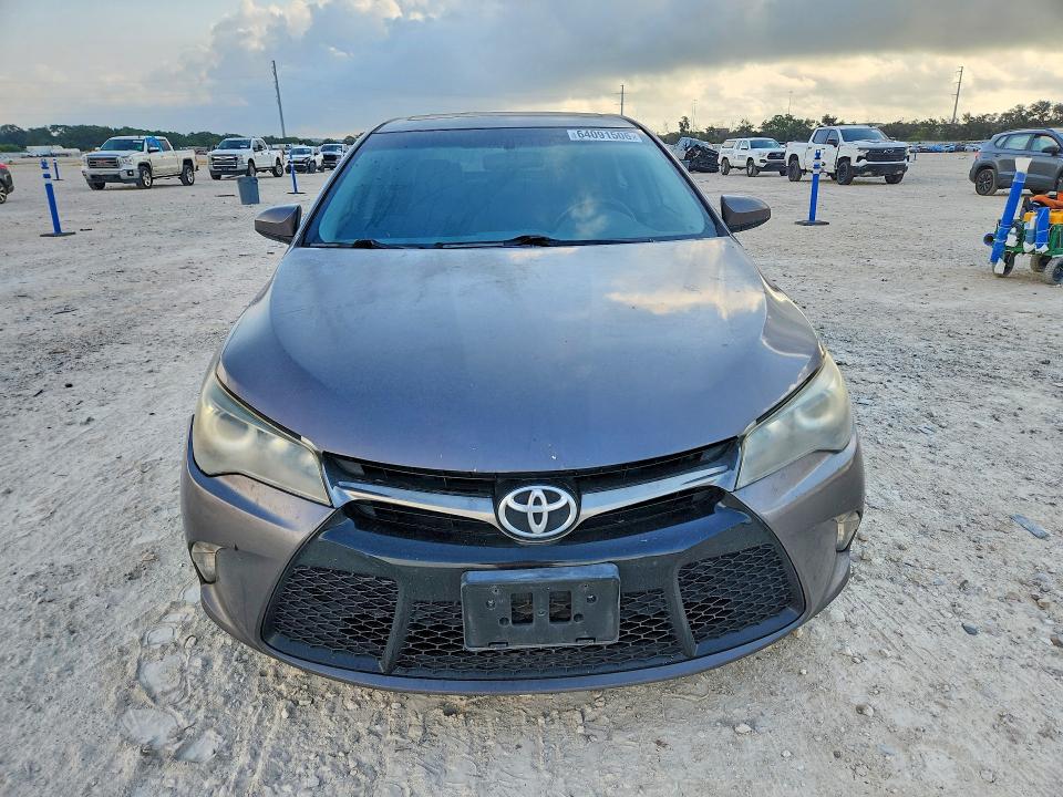 Продаж на аукціоні авто 2015 Toyota Camry, vin: 4T1BF1FK6FU087857, номер лоту: 64091506