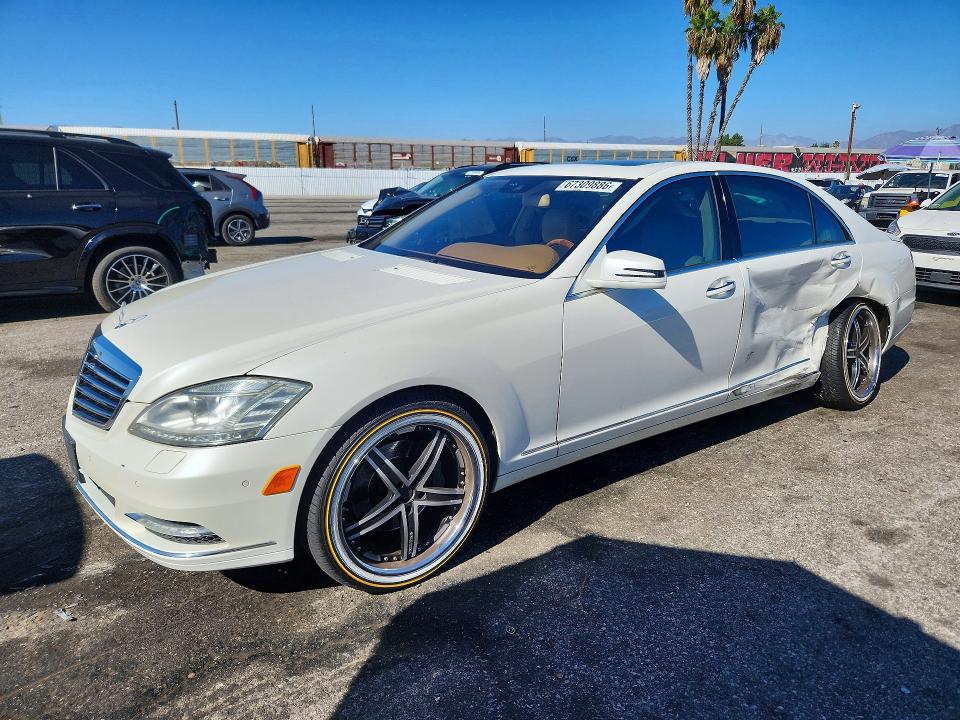 2011 Mercedes-benz S მანქანა იყიდება აუქციონზე, vin: WDDNG7BB6BA379873, აუქციონის ნომერი: 67309886