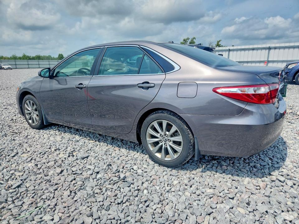 64554246 :رقم المزاد ، 4T4BF1FK4FR467155 vin ، 2015 Toyota Camry مزاد بيع
