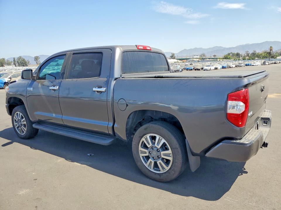 64592546 :رقم المزاد ، 5TFAY5F10JX727495 vin ، 2018 Toyota Tundra مزاد بيع
