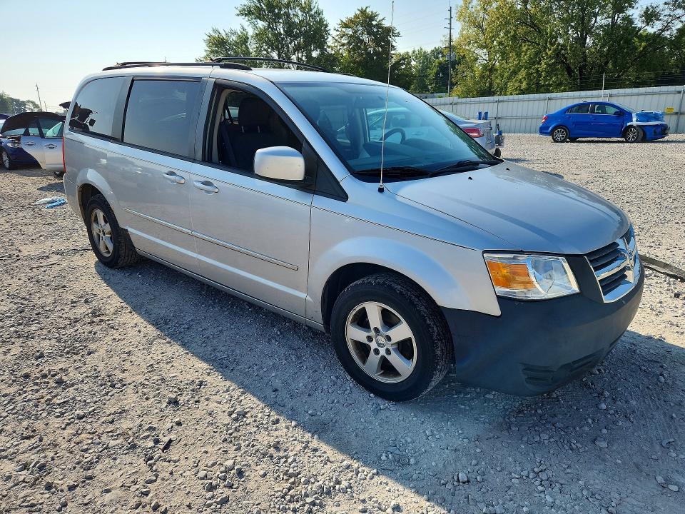 66666496 :رقم المزاد ، 2D4RN5D12AR215740 vin ، 2010 Dodge Grand Caravan مزاد بيع