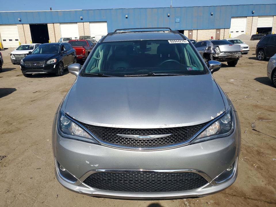 65944276 :رقم المزاد ، 2C4RC1BG3HR702961 vin ، 2017 Chrysler Pacifica مزاد بيع