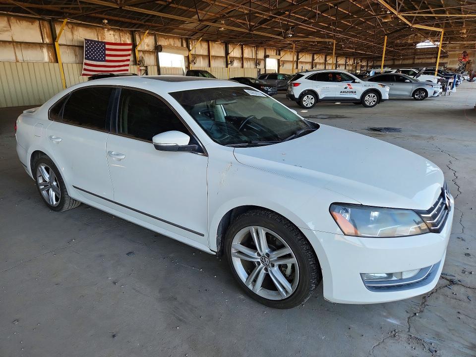 65852876 :رقم المزاد ، 1VWCN7A31DC148109 vin ، 2013 Volkswagen Passat مزاد بيع